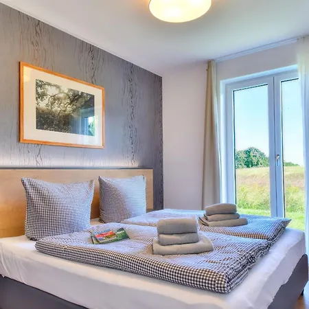 Kranich 26 Im Wreecher Idyll Ruegen By Ruyastay